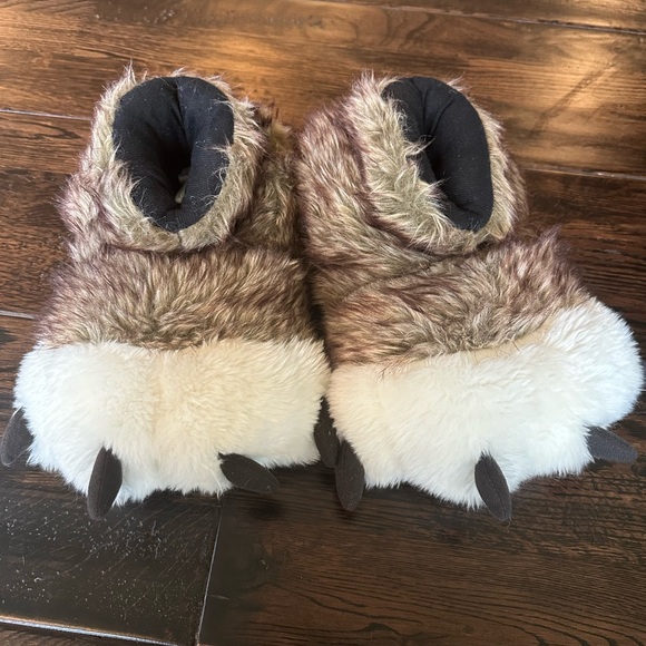 Great wolf lodge wolf or bear slippers headband ears. One size fits most - Picture 4 of 6